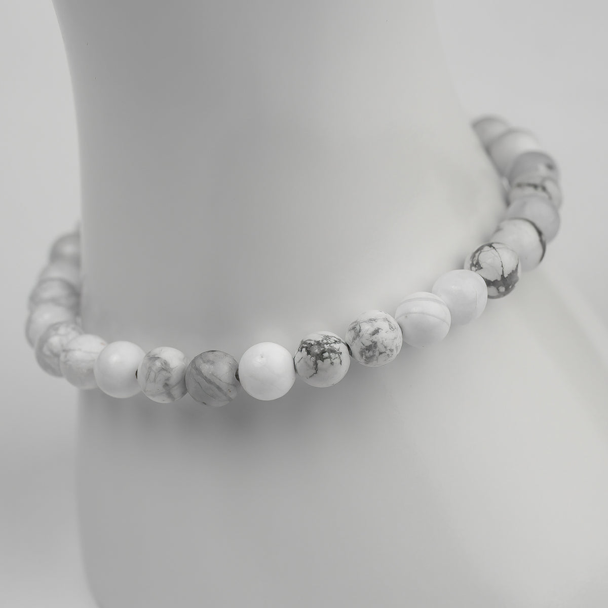 Howlith 6/8mm Armband