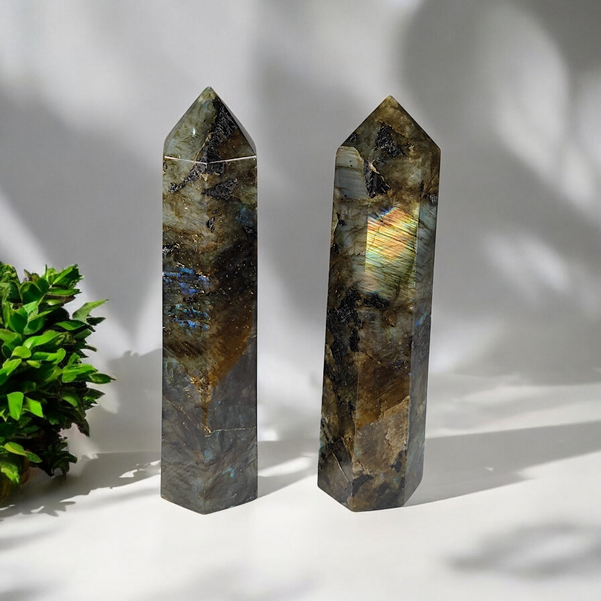Labradorit Obelisk